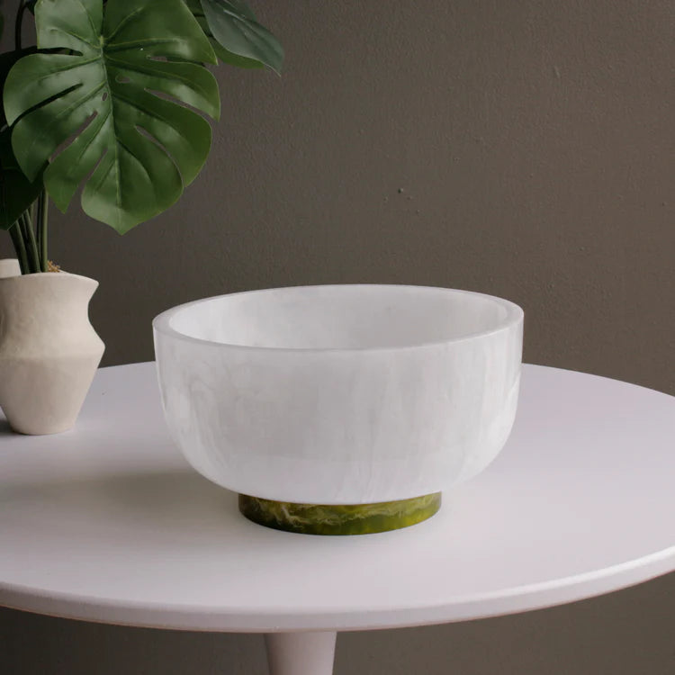 RESIN Rio Large Bowl with Base - White & Green