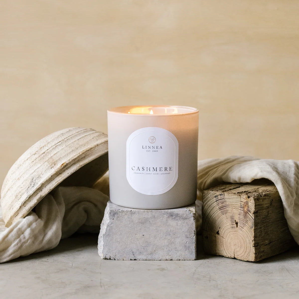 Cashmere Grand Candle - Chamomile | Amber Woods | Patchouli