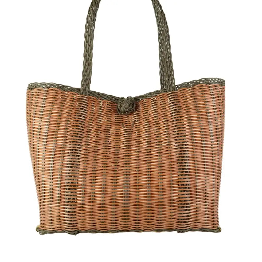 Large | Maggie’s Picnic