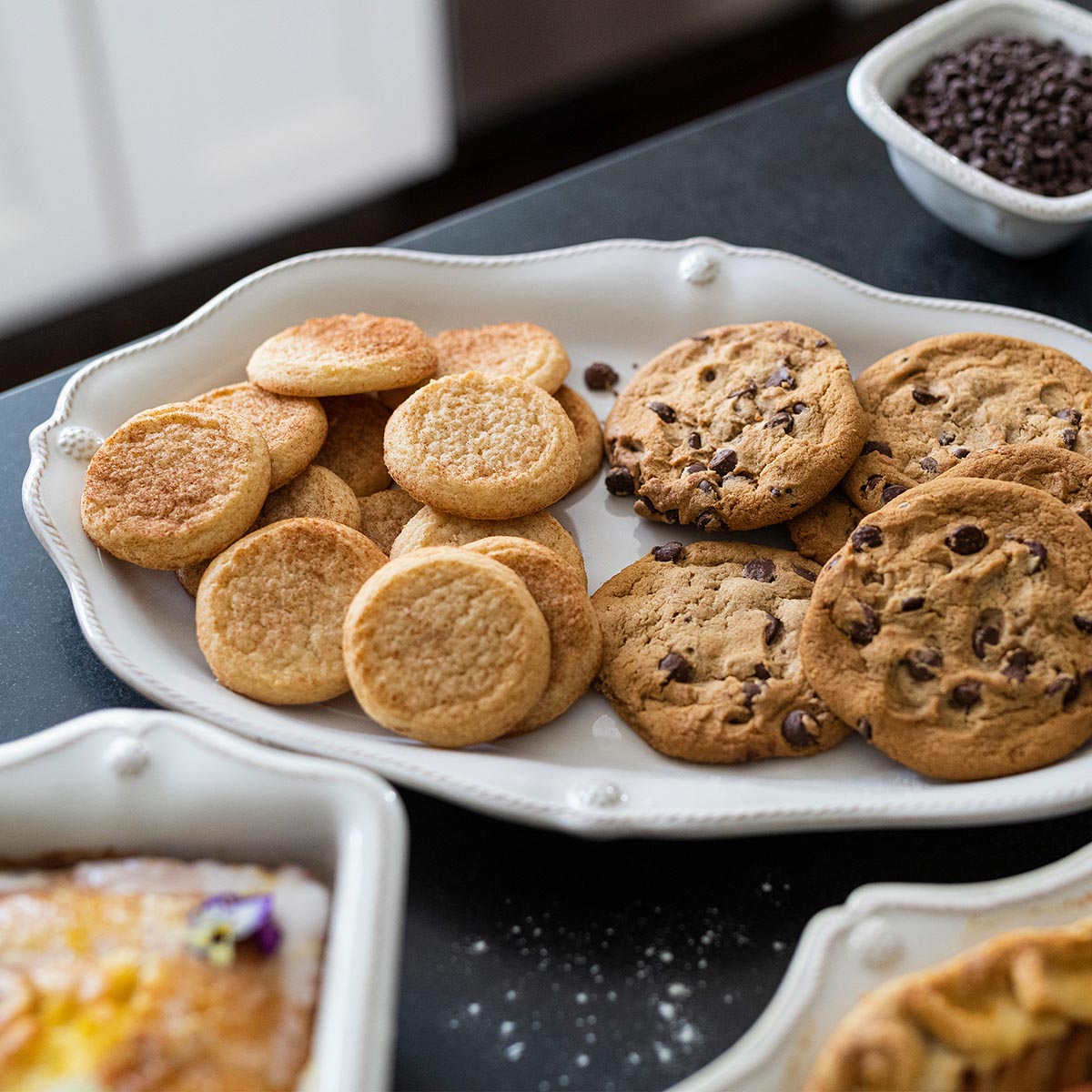 Berry & Thread 16" Platter - Whitewash