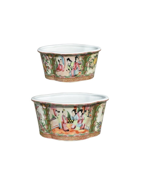 Hand Made Porcelain Rose Medallion Cachepot | Medium