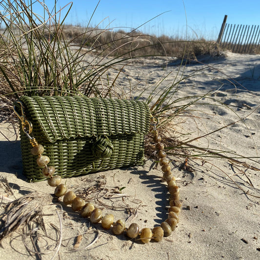 Pochette Evergreen | Light Tortoise Pebble Gemstone