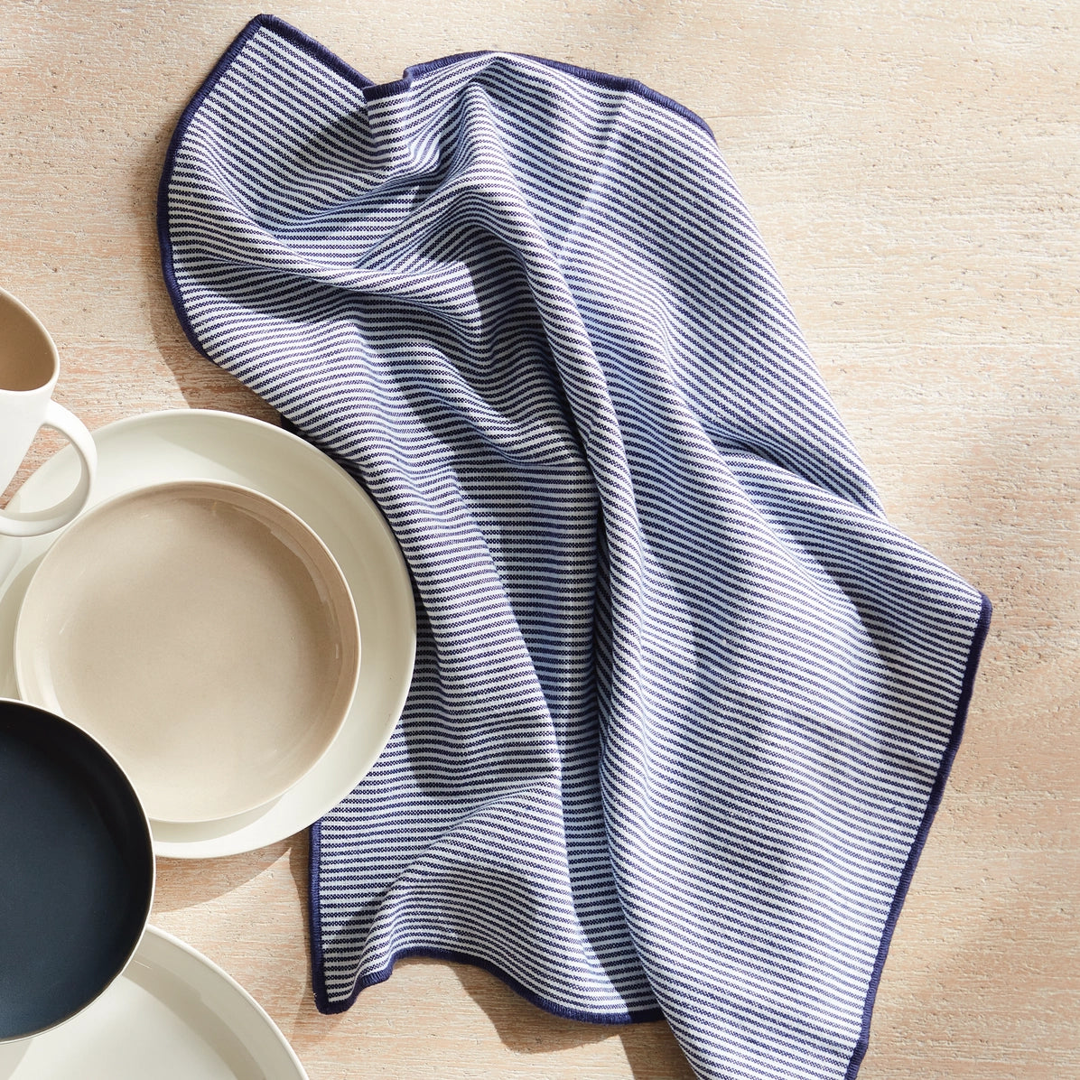 Barclay Butera Vista Dinner Napkins | Navy Blue