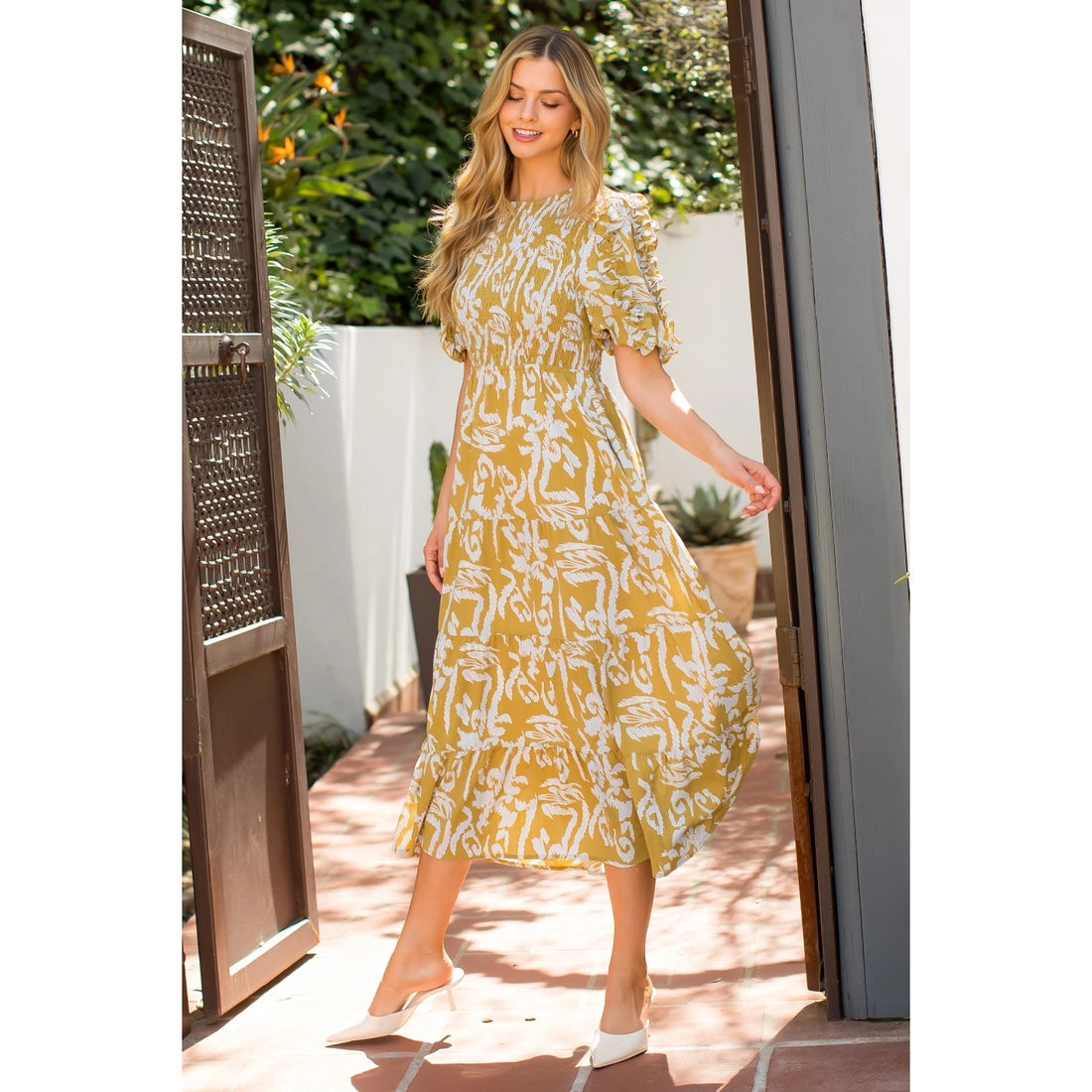 Smocked Puff Sleeve Print Maxi Dress - Medium
