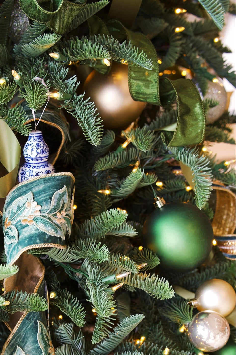 Velvet Bay Leaf Embroidery Ribbon | Cottage Green | D. Stevens