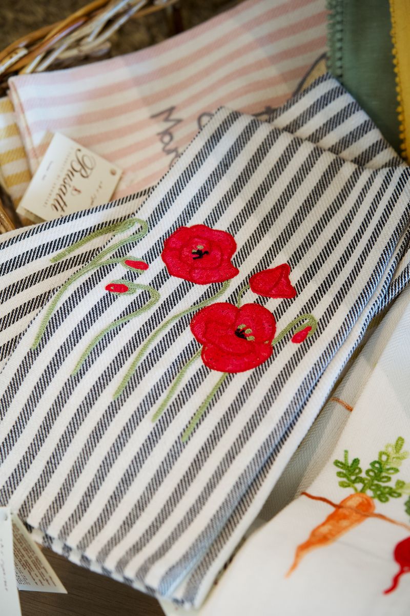 Hand Embroidered Kitchen Towel Poppy Col. 105