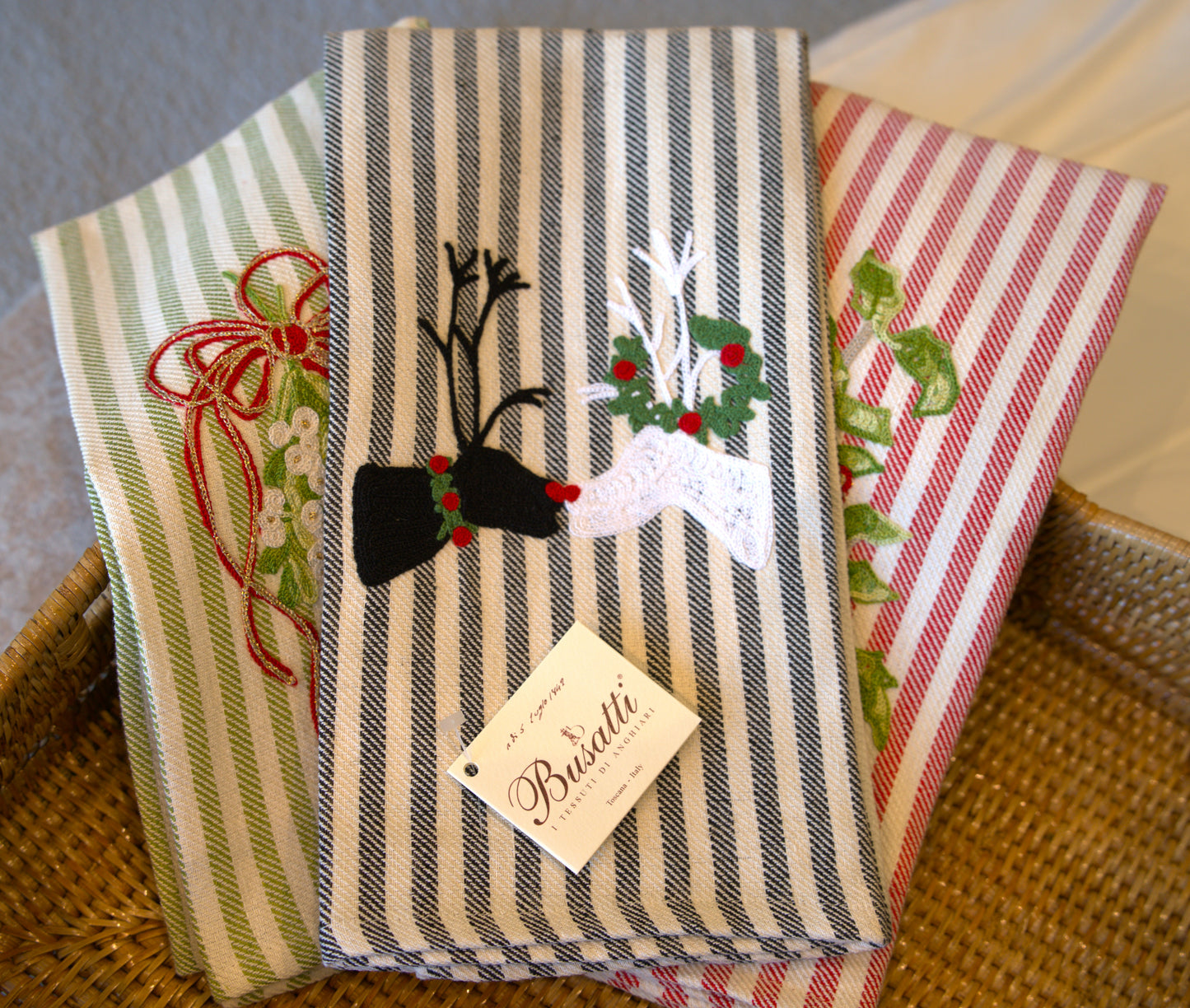 Reindeer Kiss | Busatti Pomelo Kitchen Towel | Col. 105