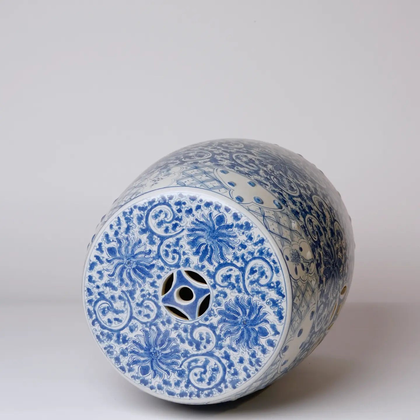 Hand Painted Lotus Blue and White Porcelain Garden Seat C823