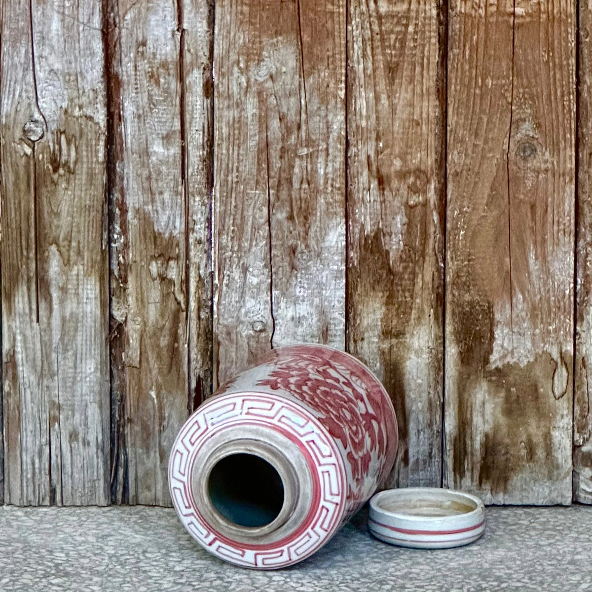 Hand Painted Red and White Porcelain Peony Cylinder Caddy C953