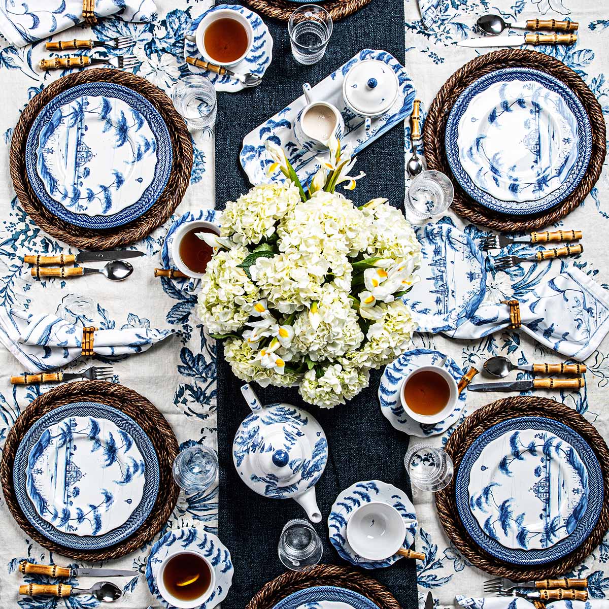 Country Estate Dinner Plate - Delft Blue