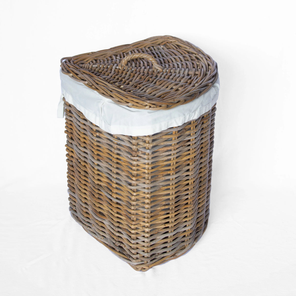 Rattan Corner Laundry Basket with Lid and Inner Bag