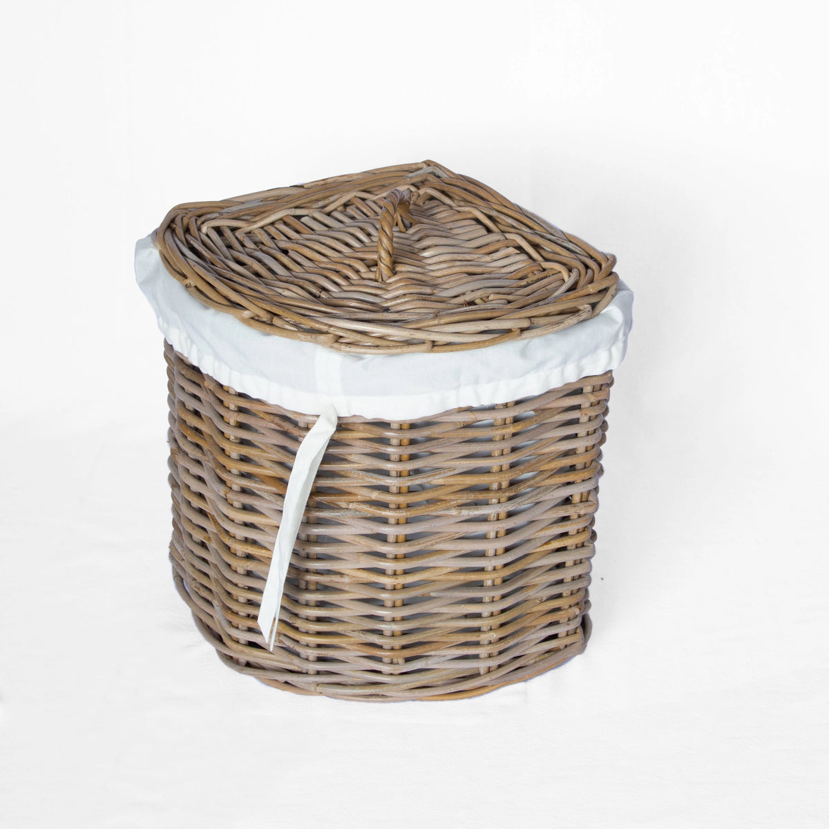 Rattan Corner Laundry Basket with Lid and Inner Bag