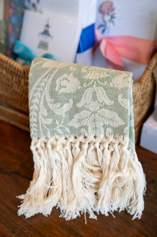 Donna di Coppe Green/Cream Guest towel with Fringe | Busatti Col. 8/135