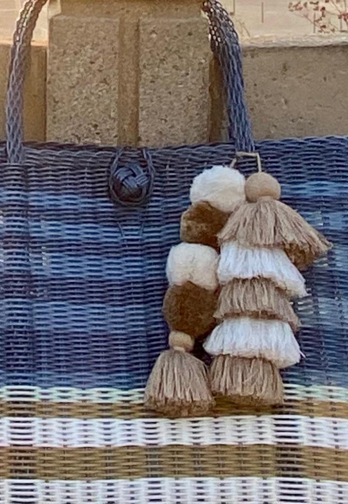 Flair Pom | Beige + White