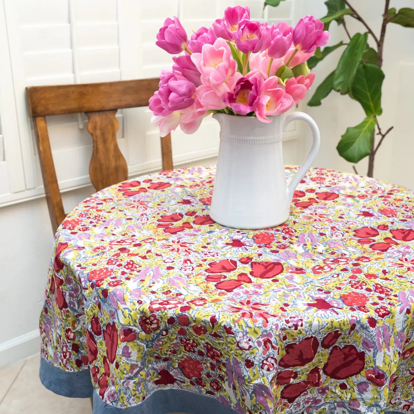 Jardin Red & Grey French Tablecloth 70" Round