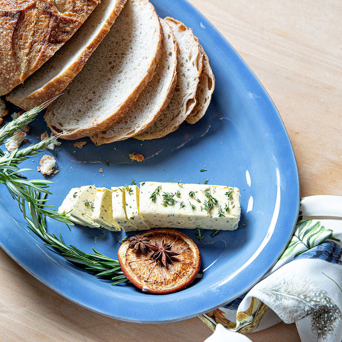 Berry & Thread 16" Platter - Chambray