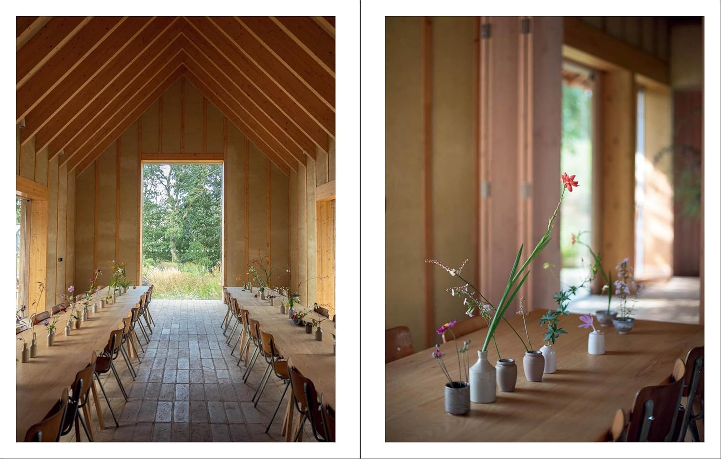 Naturalistic Flowers: A Year of Plants, Places and People