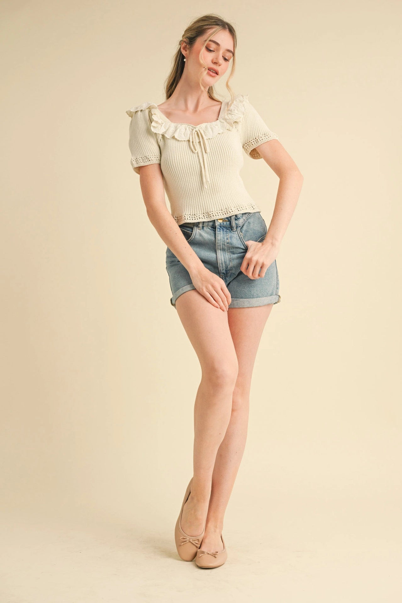Ribbed Knit Ruffle Trim Short Sleeve Sweater