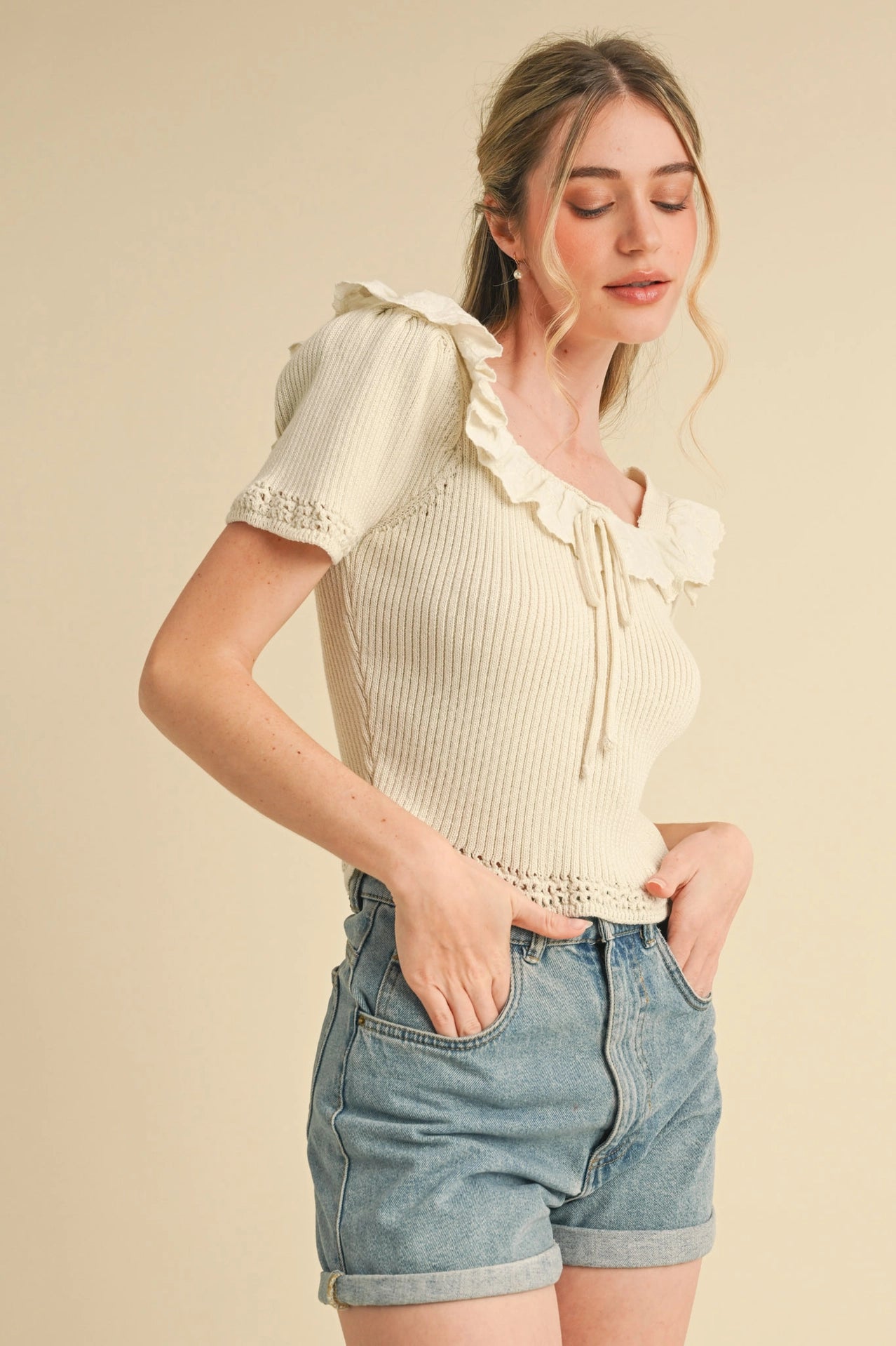 Ribbed Knit Ruffle Trim Short Sleeve Sweater