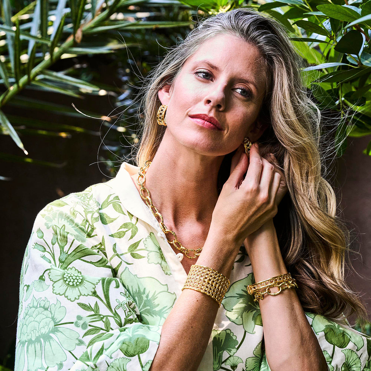 Veranda Caning Medium Hoop Earrings Gold