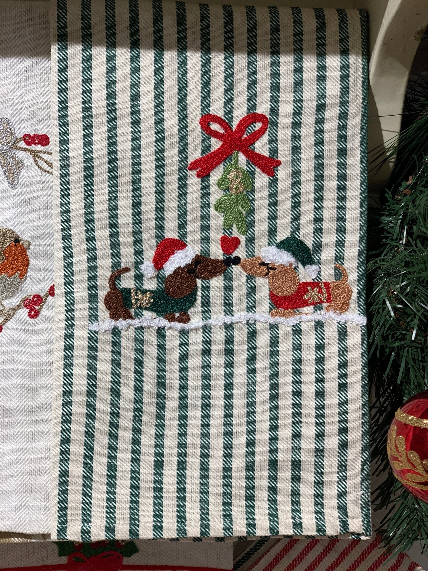 Sausage Dogs In Love | Pomelo Kitchen Towel | Col. 50